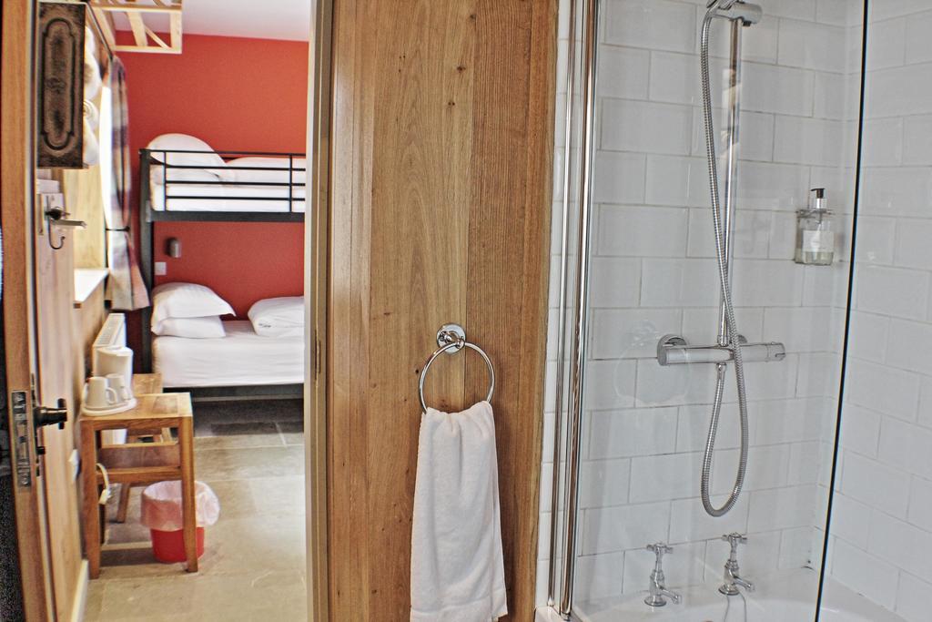Lumely Fee Bunkhouse Aparthotel Kendal Bagian luar foto