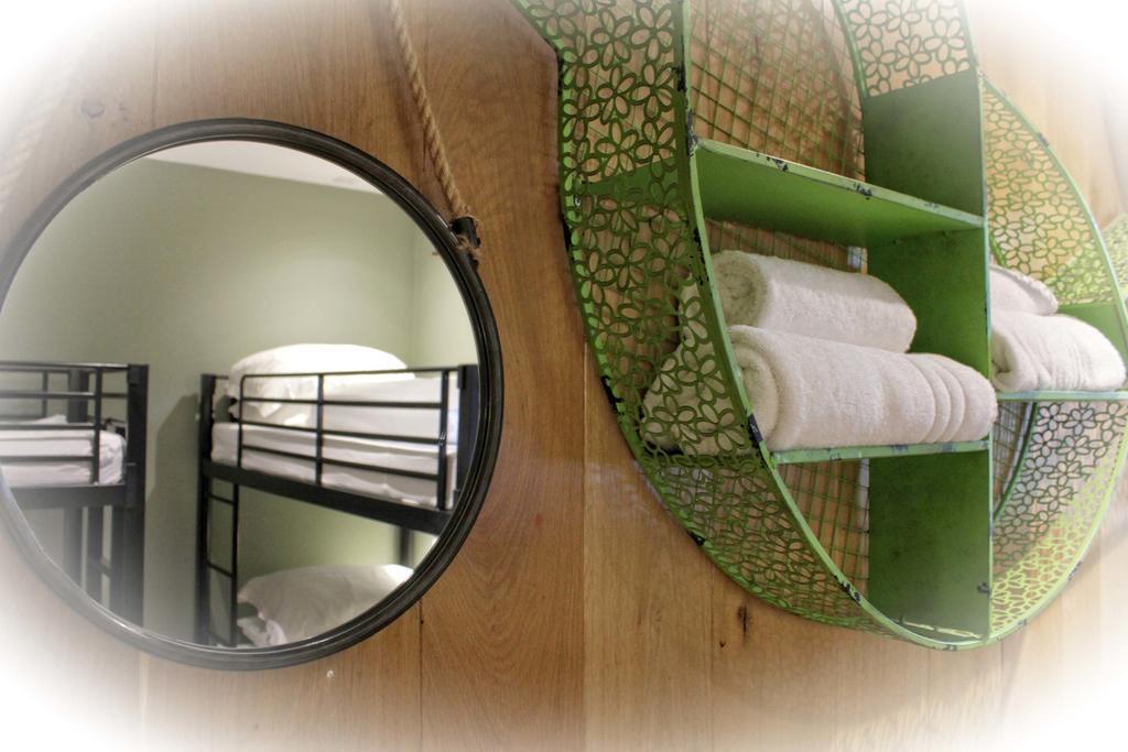 Lumely Fee Bunkhouse Aparthotel Kendal Bagian luar foto