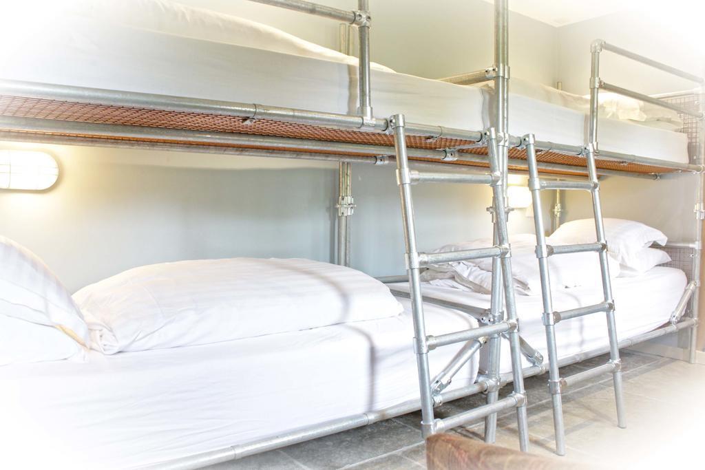 Lumely Fee Bunkhouse Aparthotel Kendal Bagian luar foto