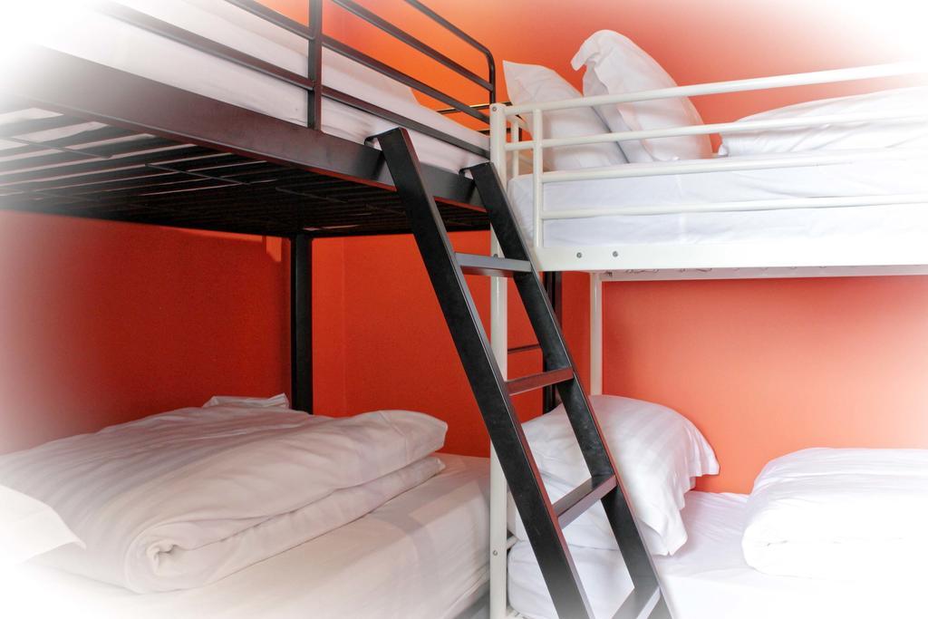 Lumely Fee Bunkhouse Aparthotel Kendal Bagian luar foto