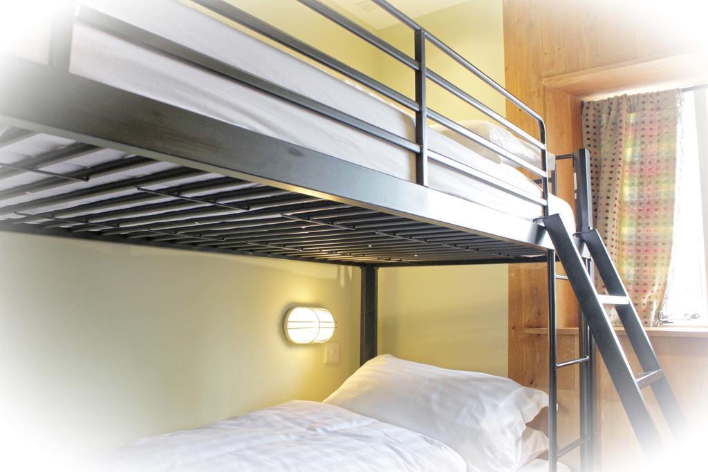 Lumely Fee Bunkhouse Aparthotel Kendal Bagian luar foto