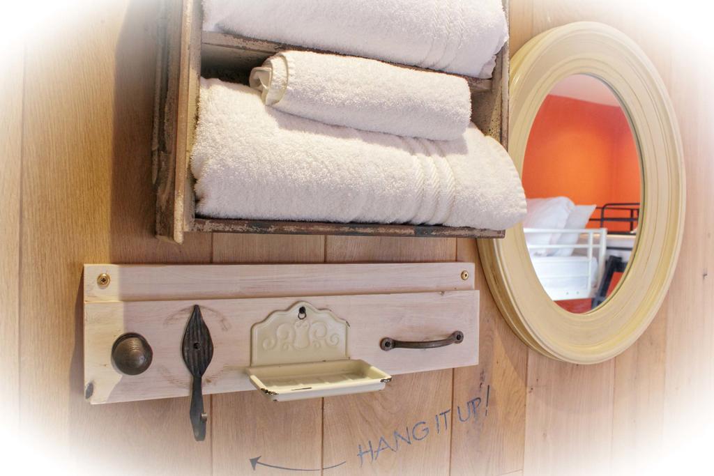 Lumely Fee Bunkhouse Aparthotel Kendal Bagian luar foto