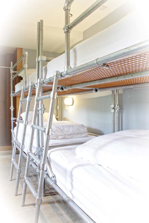 Lumely Fee Bunkhouse Aparthotel Kendal Bagian luar foto
