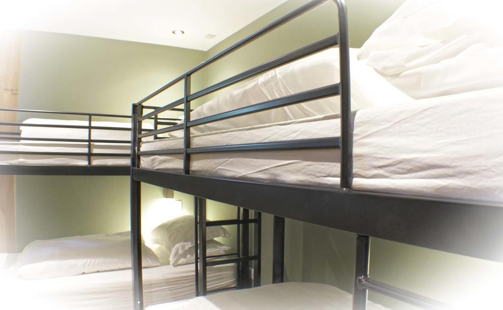 Lumely Fee Bunkhouse Aparthotel Kendal Bagian luar foto